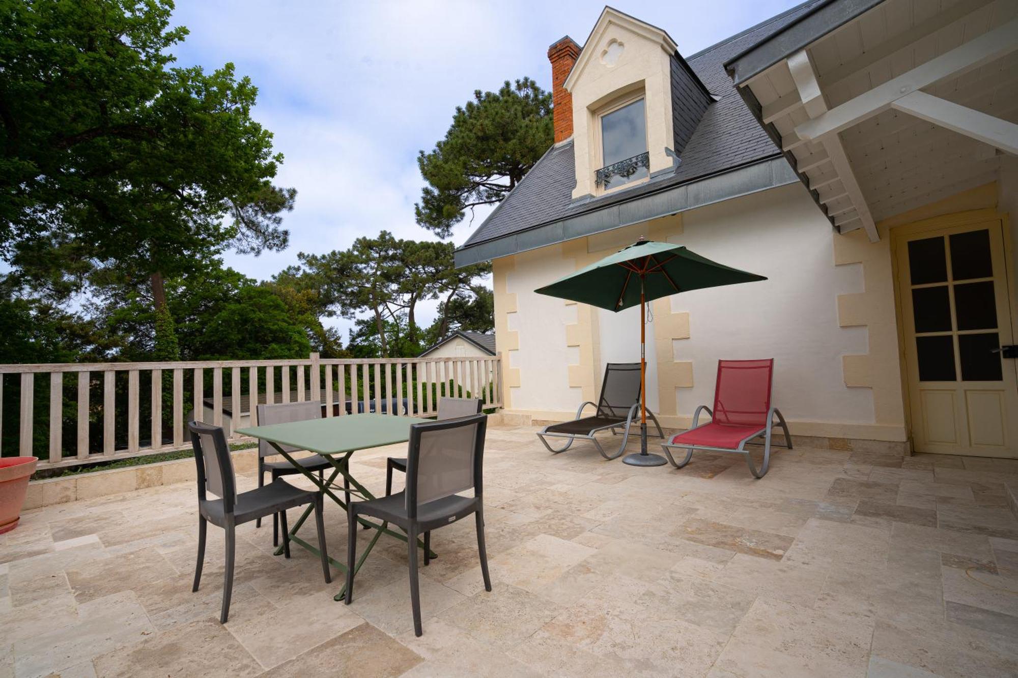 Hotel The Originals Residence De Rohan Vaux-sur-Mer Εξωτερικό φωτογραφία