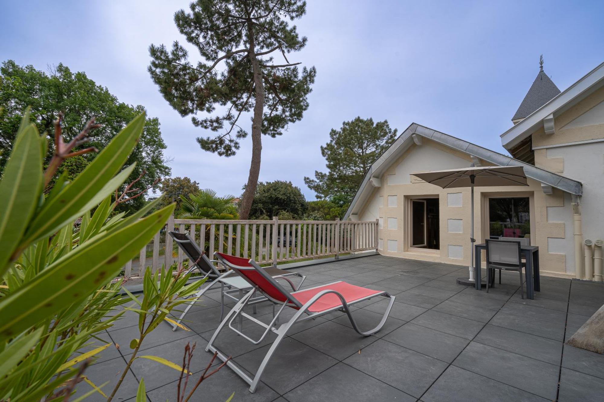 Hotel The Originals Residence De Rohan Vaux-sur-Mer Εξωτερικό φωτογραφία