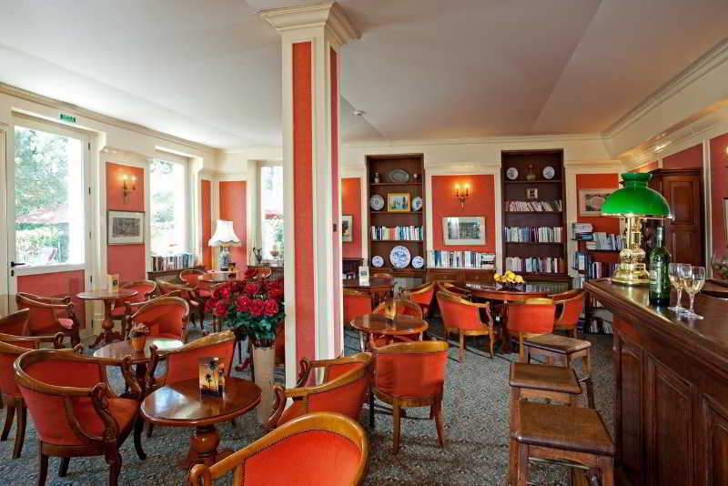 Hotel The Originals Residence De Rohan Vaux-sur-Mer Εξωτερικό φωτογραφία